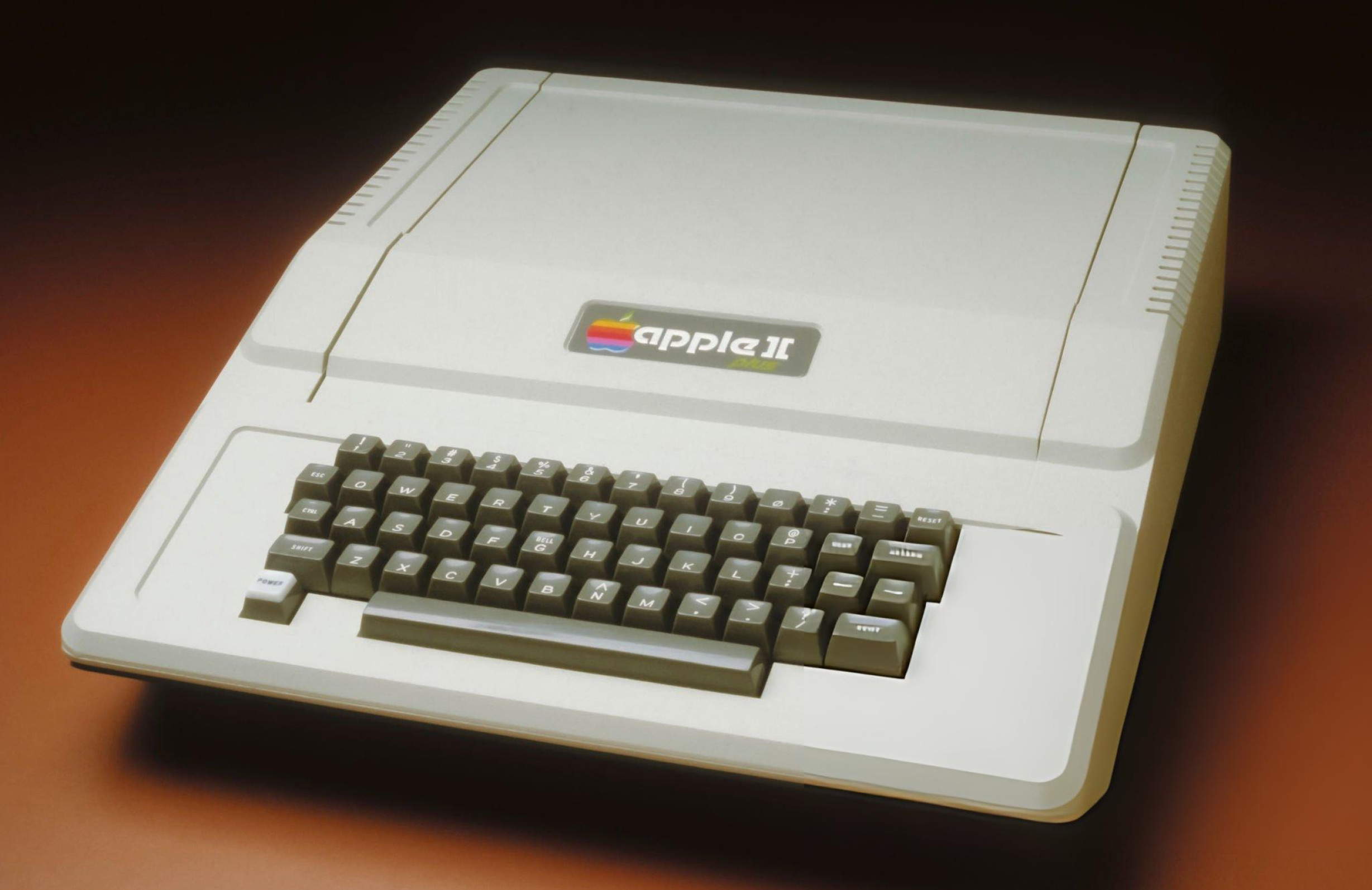 Apple II (1977)